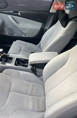 Універсал Volkswagen Passat 2006 в 