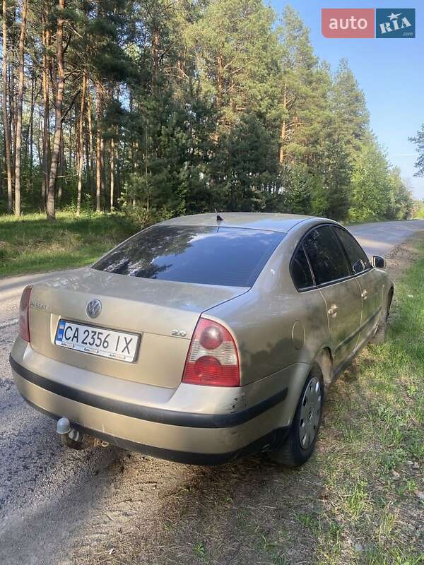 Седан Volkswagen Passat 2001 в Богуславе