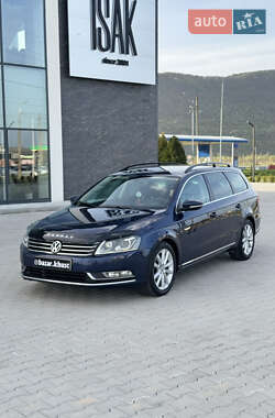 Универсал Volkswagen Passat 2011 в Хусте