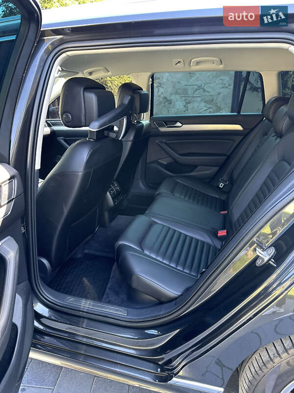 Универсал Volkswagen Passat 2018 в Львове