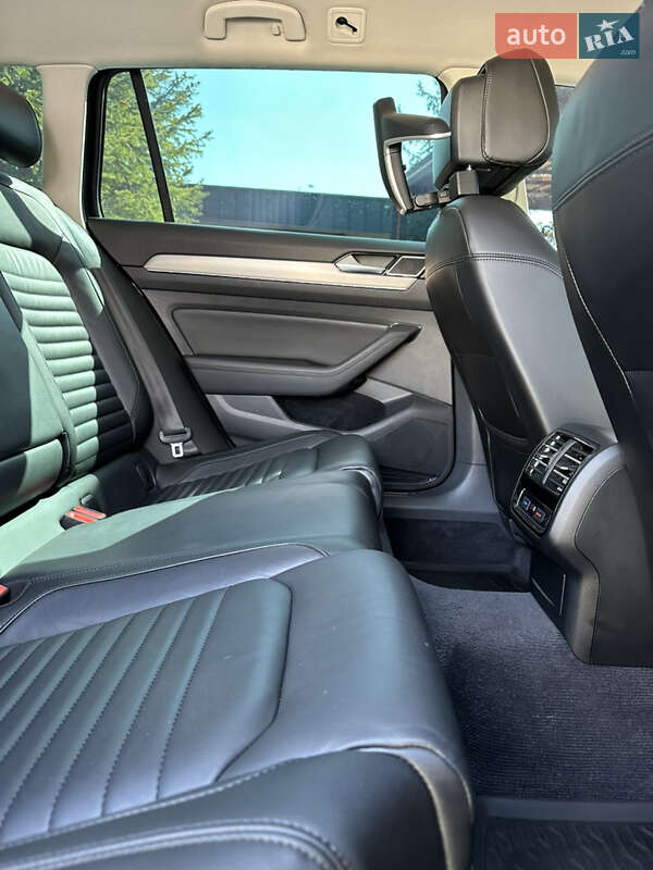 Универсал Volkswagen Passat 2018 в Львове