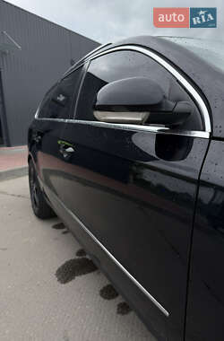 Універсал Volkswagen Passat 2009 в 