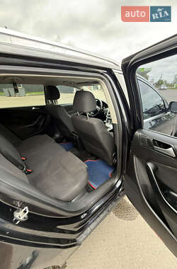 Універсал Volkswagen Passat 2009 в 