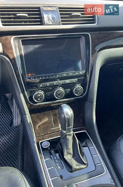 Седан Volkswagen Passat 2014 в 