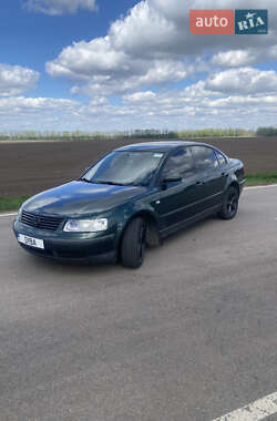 Седан Volkswagen Passat 1998 в 