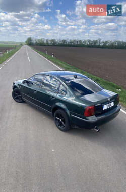 Седан Volkswagen Passat 1998 в 