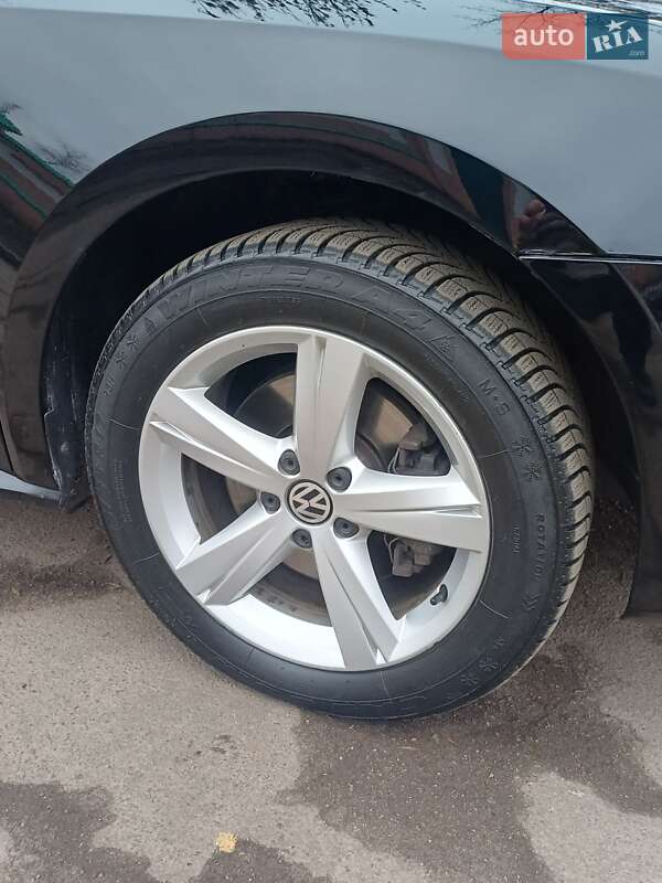 Седан Volkswagen Passat 2013 в Нежине