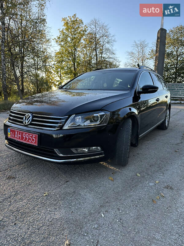 Універсал Volkswagen Passat 2013 в Кельменцях