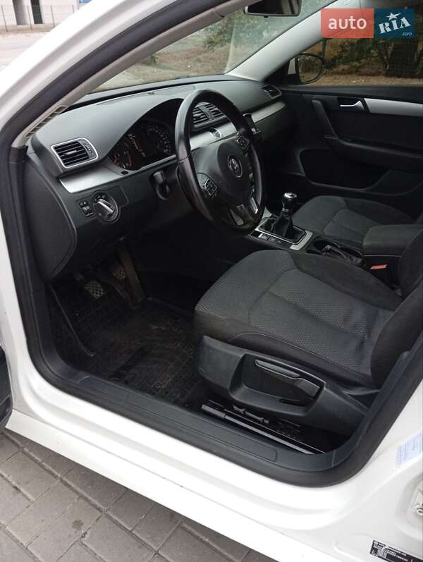 Универсал Volkswagen Passat 2012 в Днепре фото 9 Универсал Volkswagen Passat 2012 в Днепре