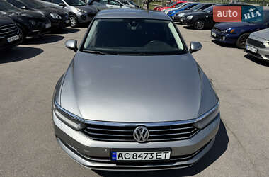 Седан Volkswagen Passat 2014 в Запоріжжі
