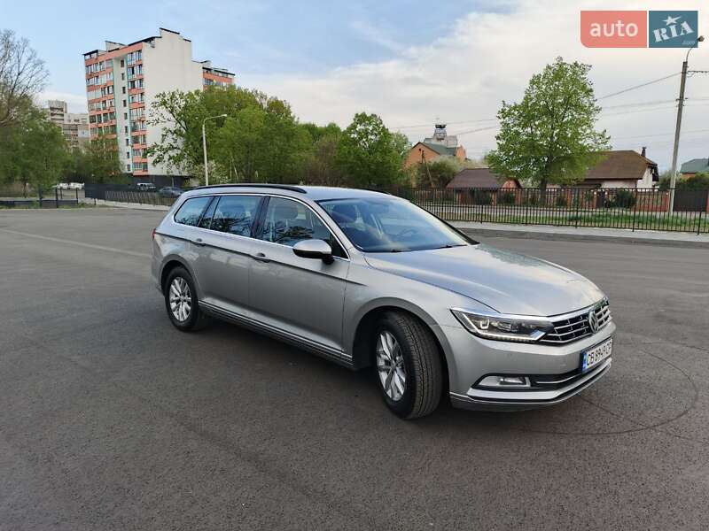 Універсал Volkswagen Passat 2015 в Чернігові