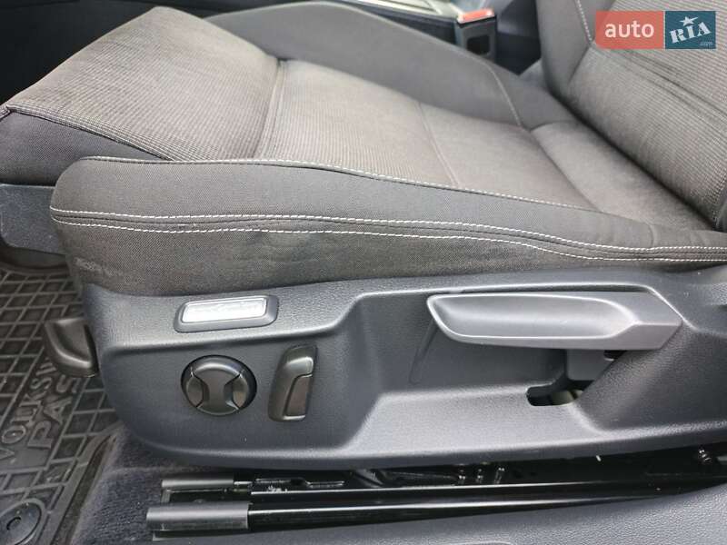 Універсал Volkswagen Passat 2015 в Чернігові