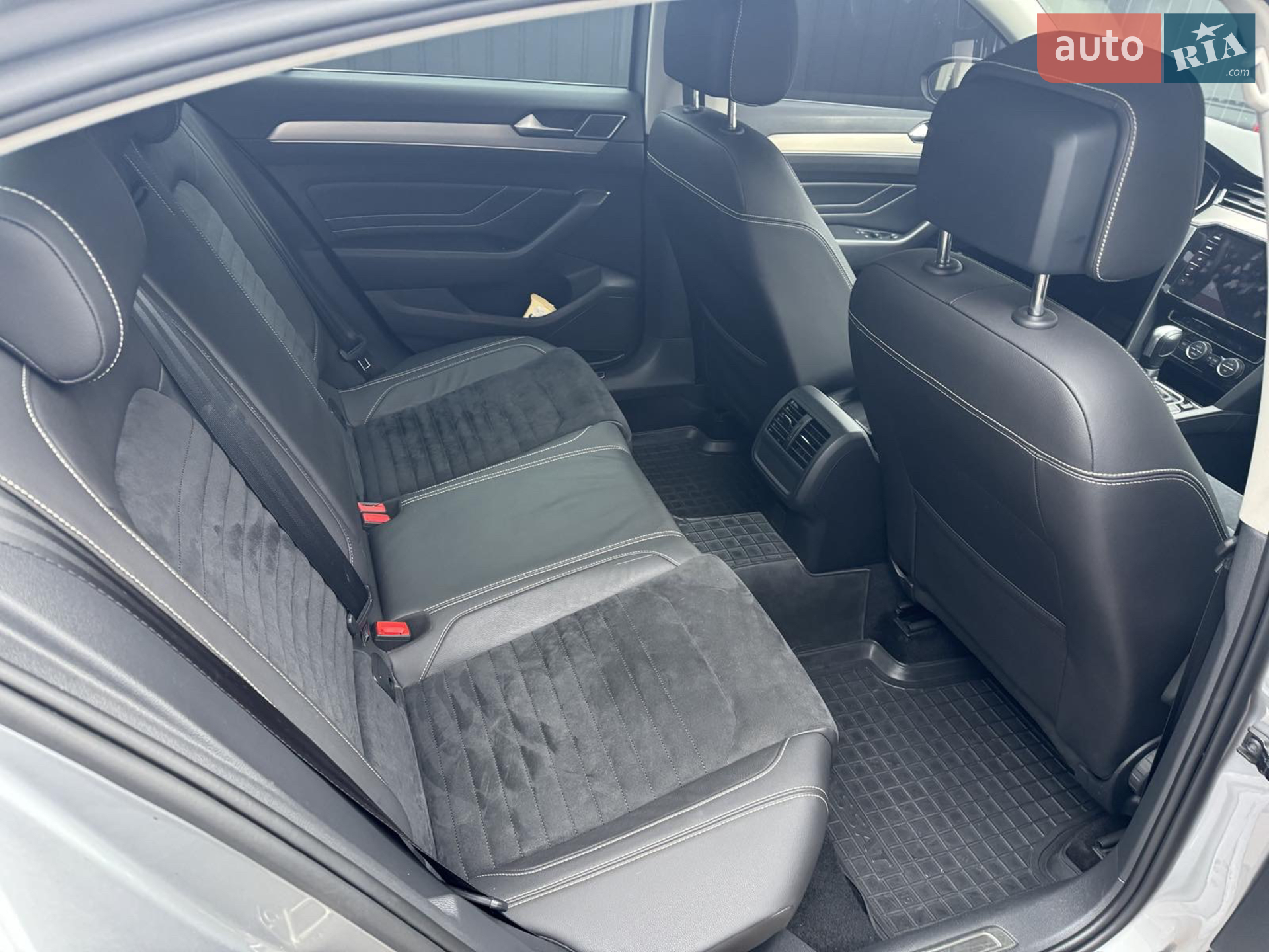2019 Volkswagen Passat - мініатюра 3