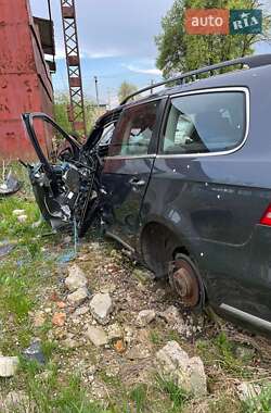 Универсал Volkswagen Passat 2011 в 