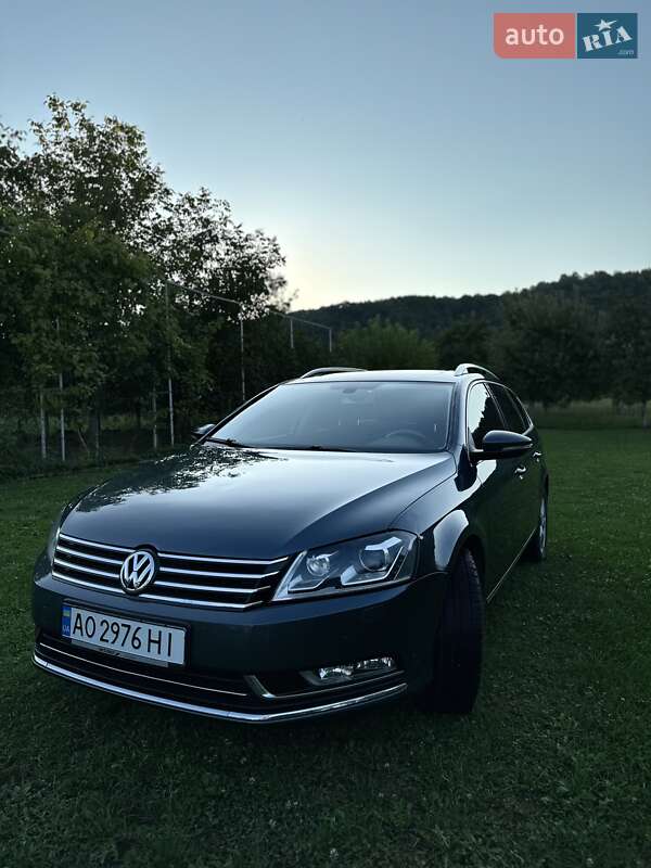 Универсал Volkswagen Passat 2012 в Тячеве