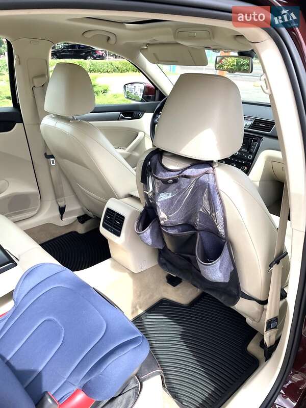 Седан Volkswagen Passat 2013 в Одессе