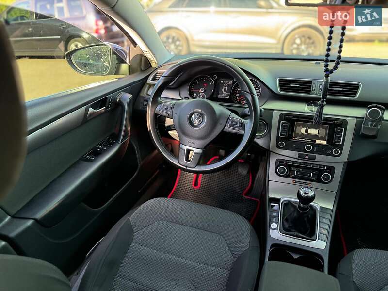Універсал Volkswagen Passat 2011 в Вінниці