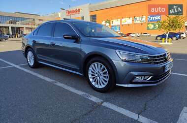 Седан Volkswagen Passat 2016 в 