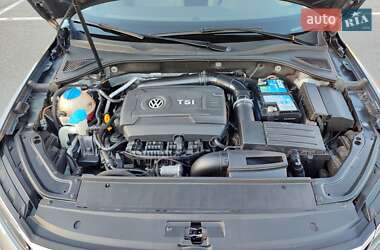 Седан Volkswagen Passat 2016 в 
