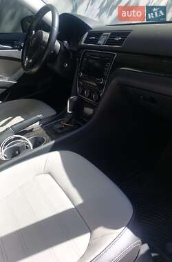 Седан Volkswagen Passat 2015 в 