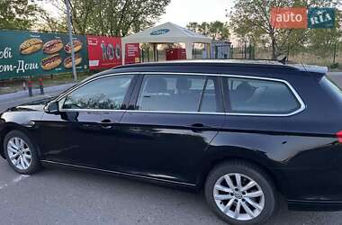 Универсал Volkswagen Passat 2015 в 