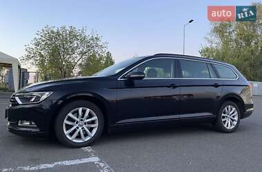 Универсал Volkswagen Passat 2015 в 