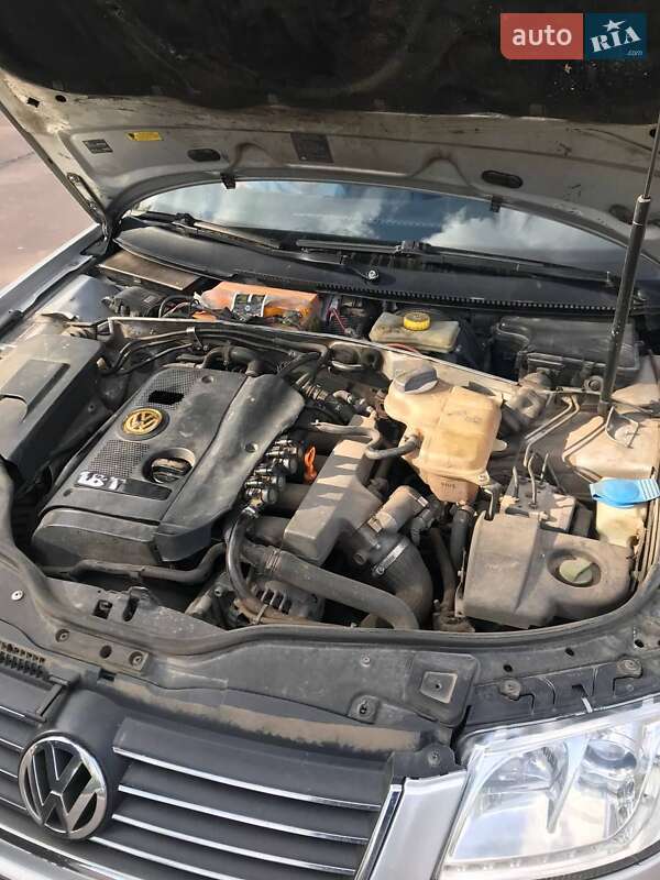 Седан Volkswagen Passat 2002 в Сумах