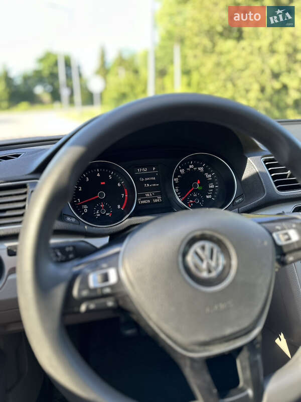 Седан Volkswagen Passat 2016 в Рудки
