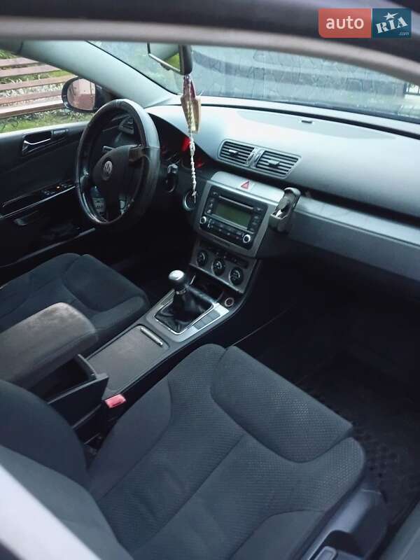Універсал Volkswagen Passat 2006 в 