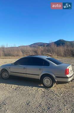 Седан Volkswagen Passat 1999 в 