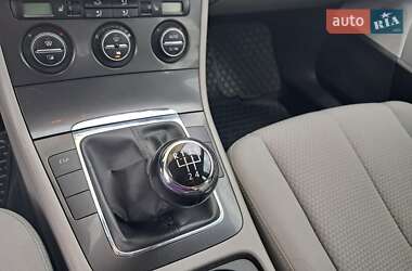 Седан Volkswagen Passat 2005 в 