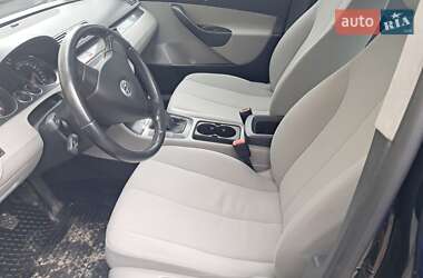 Седан Volkswagen Passat 2005 в 