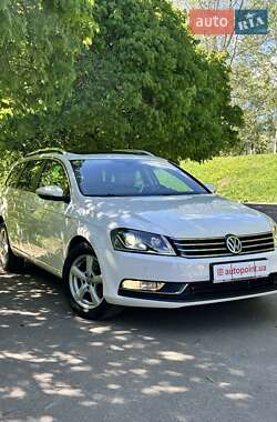 Универсал Volkswagen Passat 2012 в 