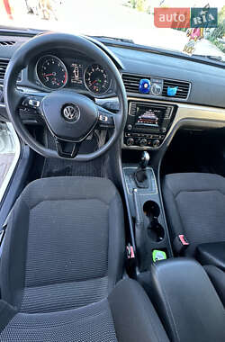 Седан Volkswagen Passat 2016 в 