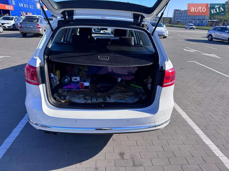 Универсал Volkswagen Passat 2012 в Виннице