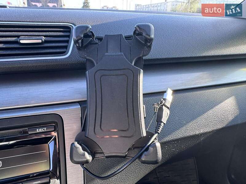 Универсал Volkswagen Passat 2012 в Виннице