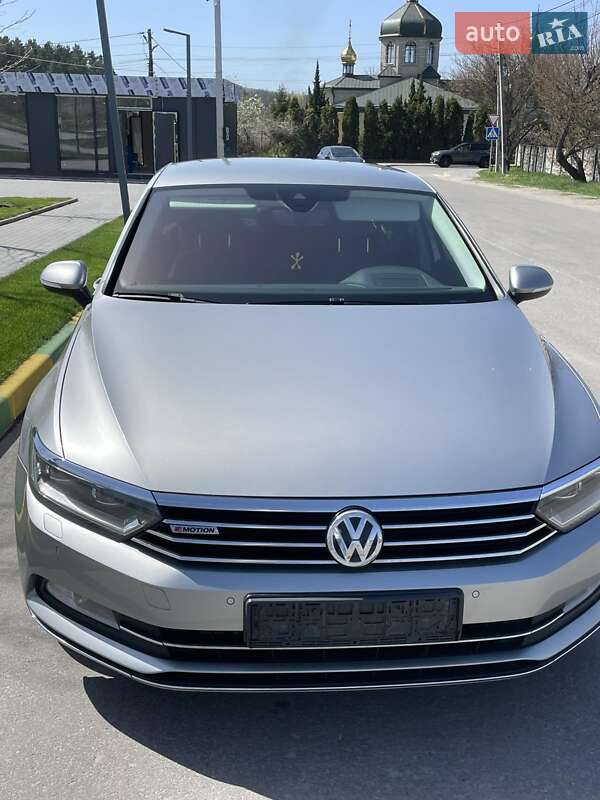 Седан Volkswagen Passat 2017 в Києві фото 2 Седан Volkswagen Passat 2017 в Києві