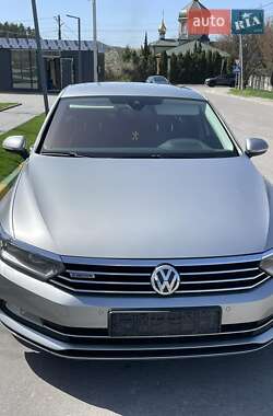 Седан Volkswagen Passat 2017 в 