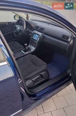 Універсал Volkswagen Passat 2006 в 