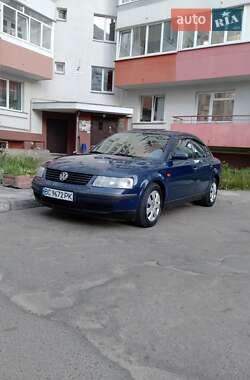 Седан Volkswagen Passat 1997 в 