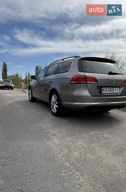 Універсал Volkswagen Passat 2012 в 