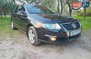 Седан Volkswagen Passat 2009 в Днепре