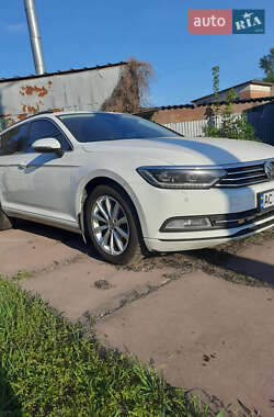 Універсал Volkswagen Passat 2017 в Києві