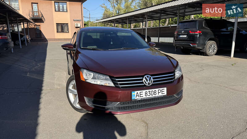Седан Volkswagen Passat 2012 в Кривому Розі