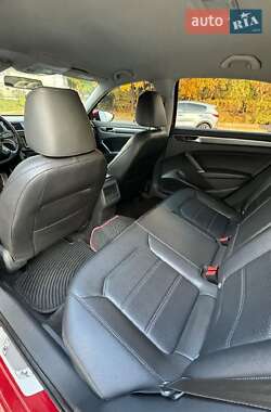 Седан Volkswagen Passat 2016 в 