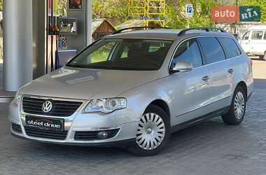 Універсал Volkswagen Passat 2008 в Миколаєві