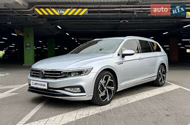 Универсал Volkswagen Passat 2022 в 