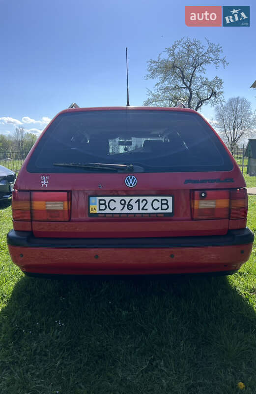Универсал Volkswagen Passat 1995 в Львове
