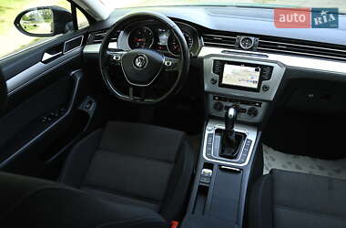 Седан Volkswagen Passat 2017 в 