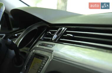 Седан Volkswagen Passat 2017 в 